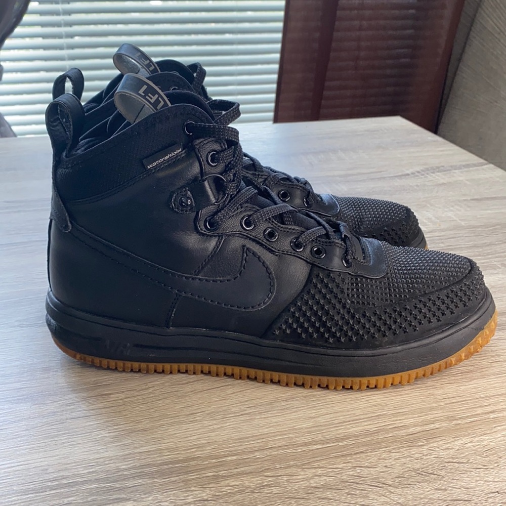 Nike Men’s!!